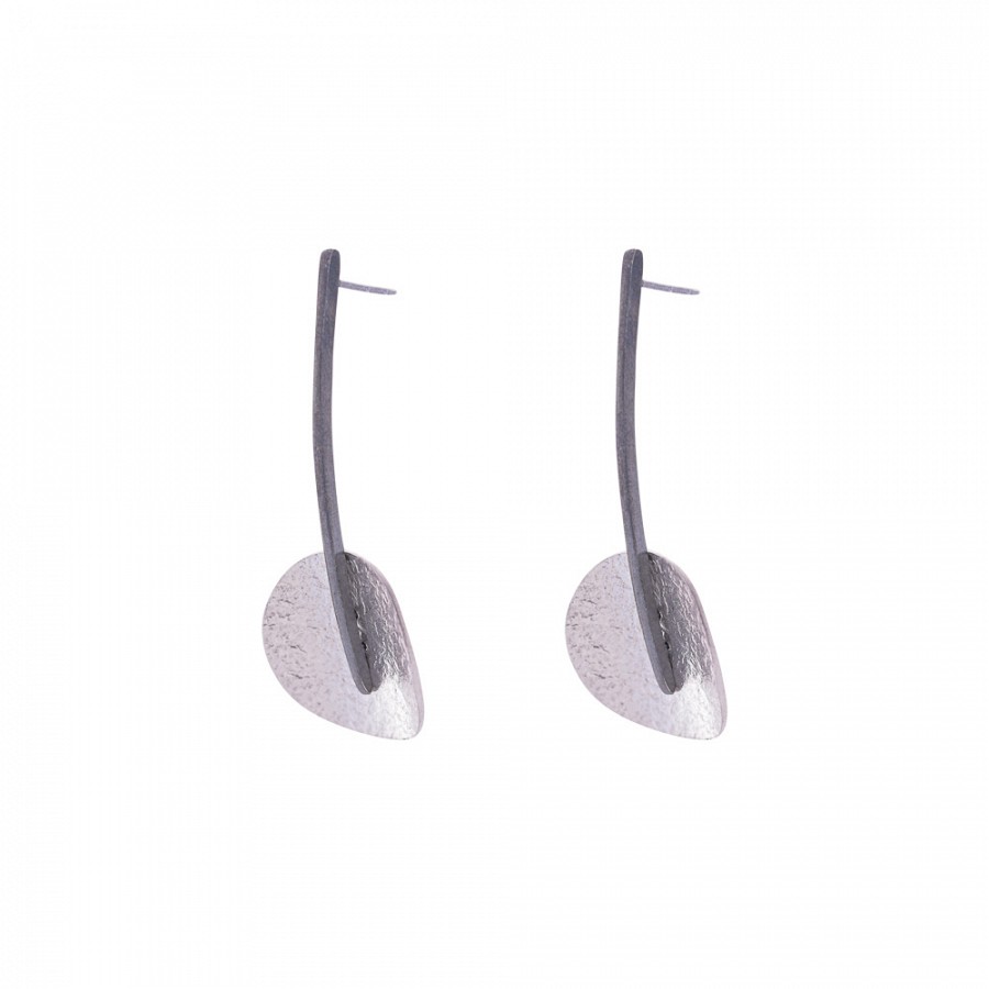 Ασημένιο Σκουλαρίκι 925 επιπλατινωμένο ματ με μαύρη λεπτομέρεια